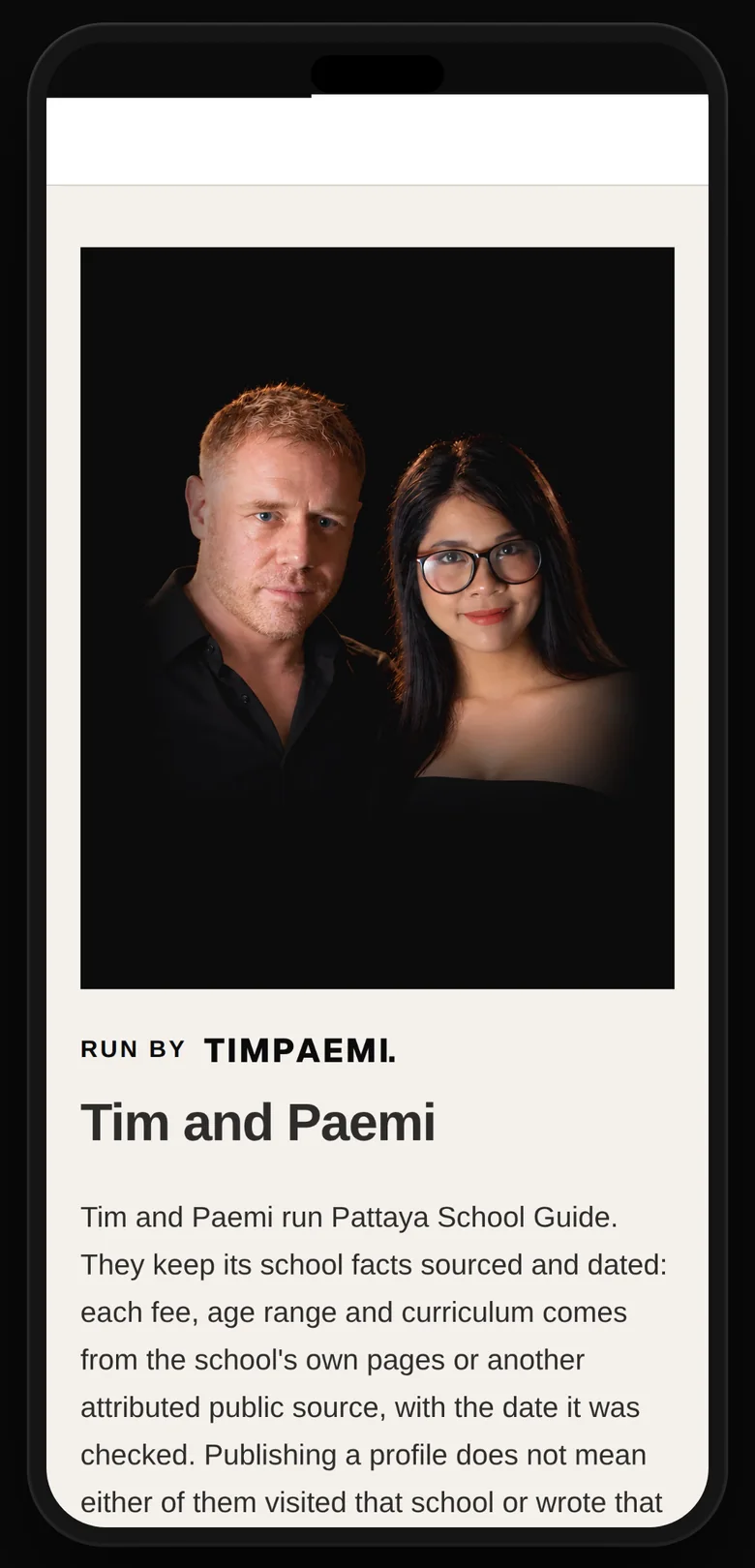 About Pattaya School Guide on a phone: Tim and Paemi’s portrait, run by TIMPAEMI.
